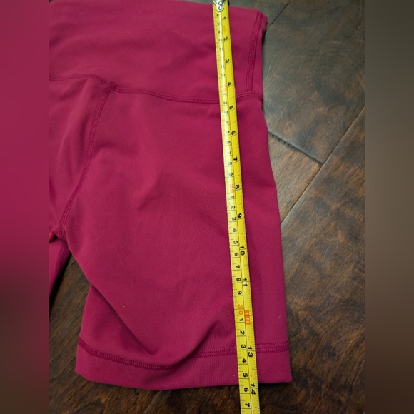 Women's Lululemon shorts pink size 2 - Picture 7 of 8
